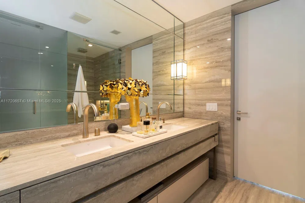 18975 Collins Ave #4102 Sunny Isles Beach, FL 33160