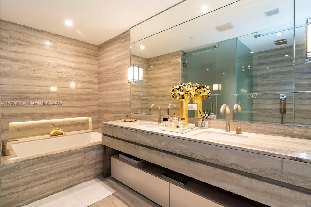 18975 Collins Ave #4102 Sunny Isles Beach, FL 33160