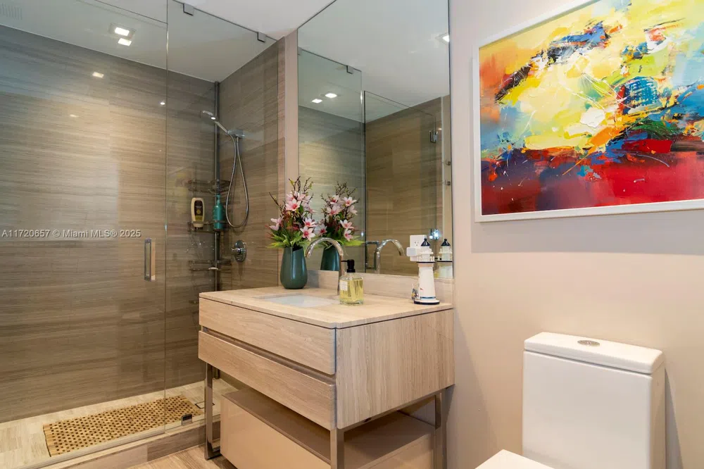 18975 Collins Ave #4102 Sunny Isles Beach, FL 33160