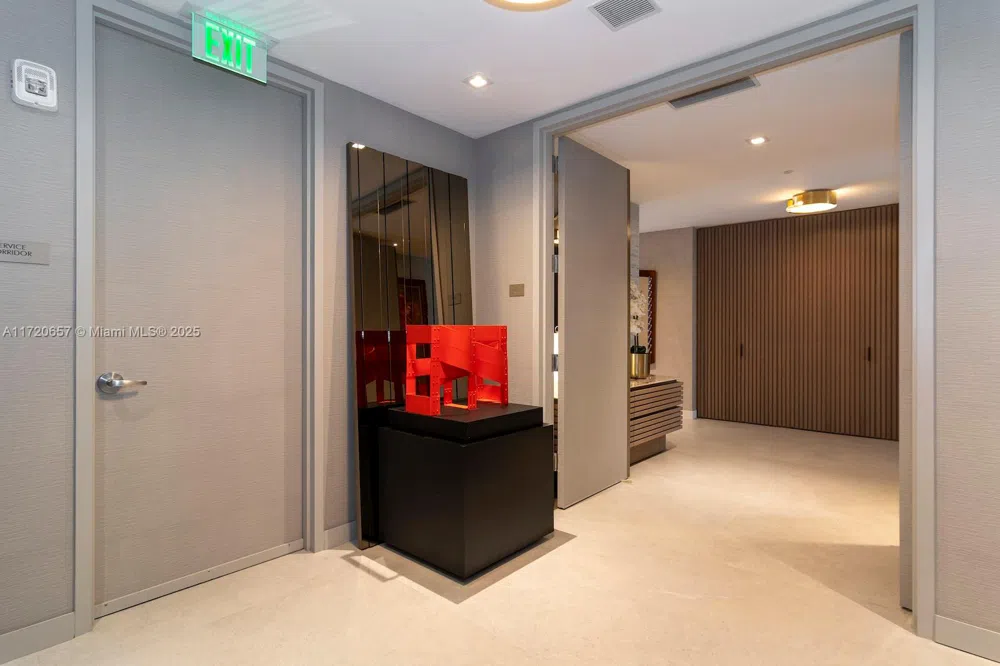 18975 Collins Ave #4102 Sunny Isles Beach, FL 33160