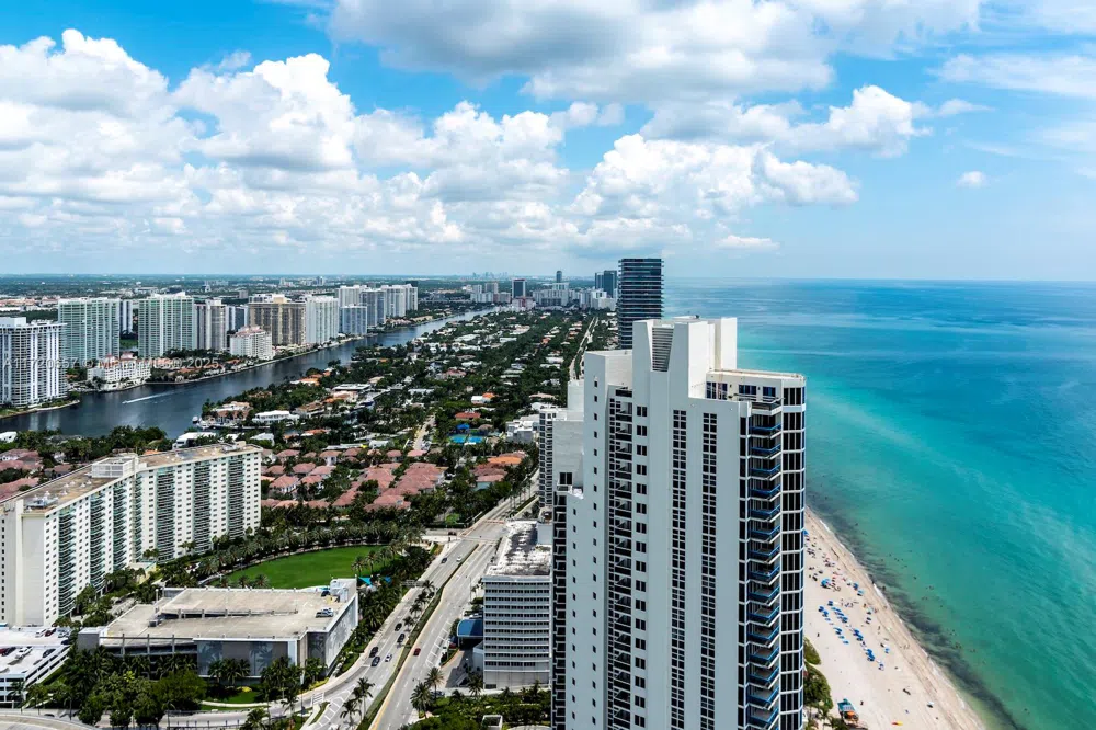18975 Collins Ave #4102 Sunny Isles Beach, FL 33160
