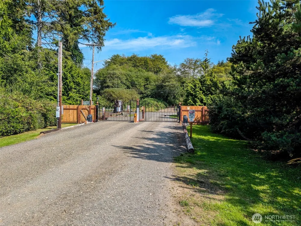 2 Dolphin Lane Copalis Beach, WA 98535