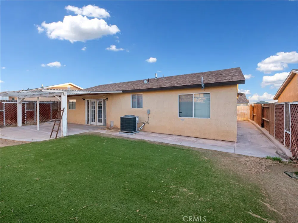 34646 Paseo Del Valle Barstow, CA 92311