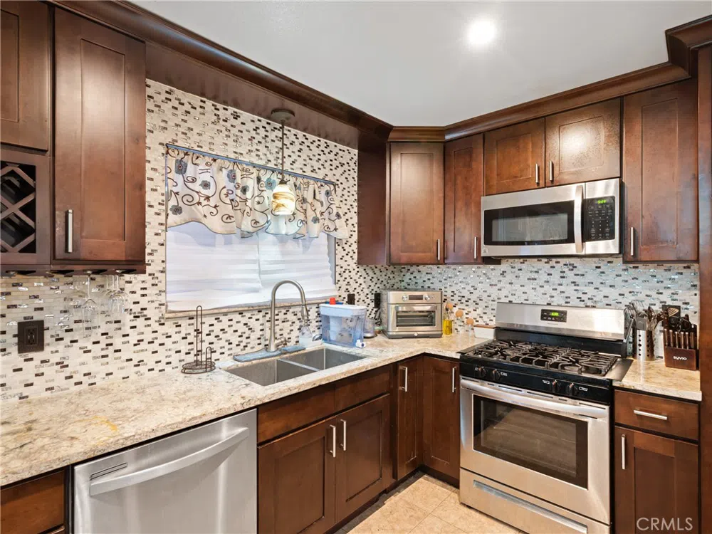 34646 Paseo Del Valle Barstow, CA 92311