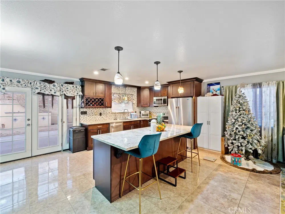 34646 Paseo Del Valle Barstow, CA 92311