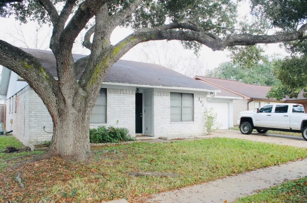 202 Byron Drive Victoria, TX 77901