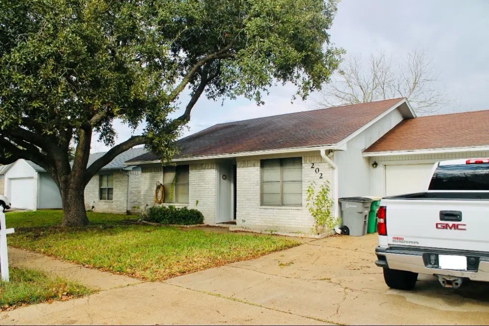 202 Byron Drive Victoria, TX 77901