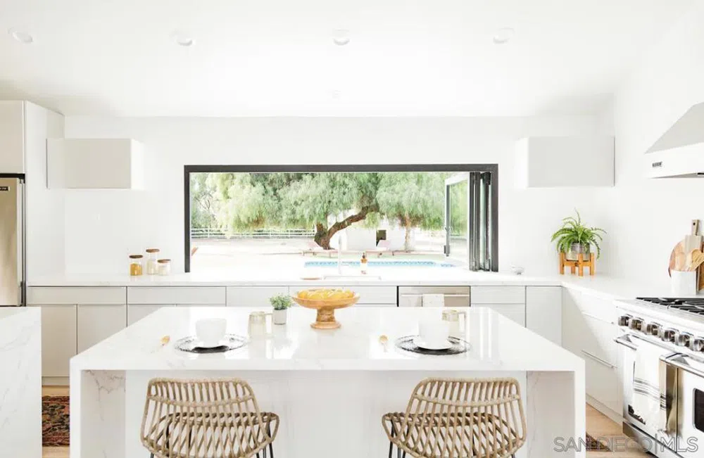 28114 Queensbridge Rd Valley Center, CA 92082