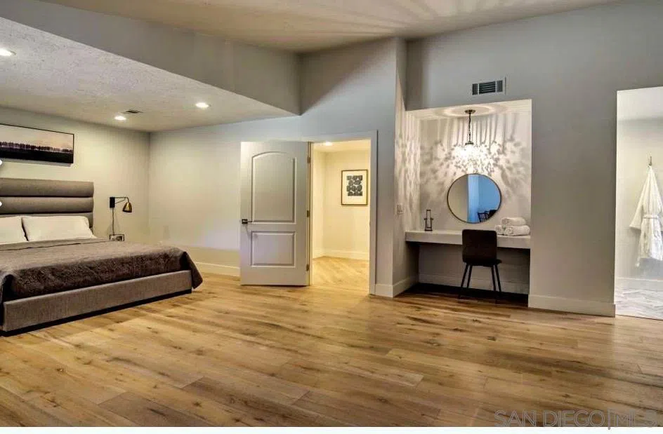 28114 Queensbridge Rd Valley Center, CA 92082
