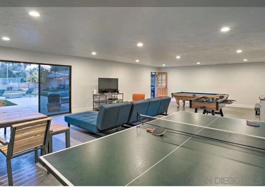 28114 Queensbridge Rd Valley Center, CA 92082