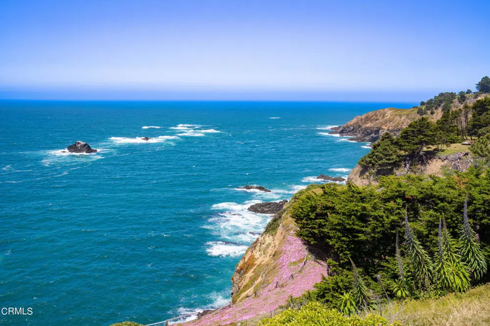 6030 Highway 1 Little River, CA 95456