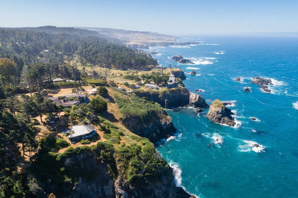 6030 Highway 1 Little River, CA 95456
