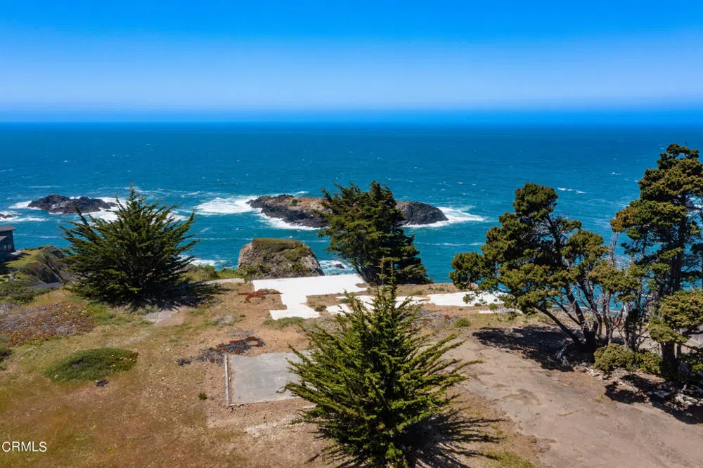 6030 Highway 1 Little River, CA 95456