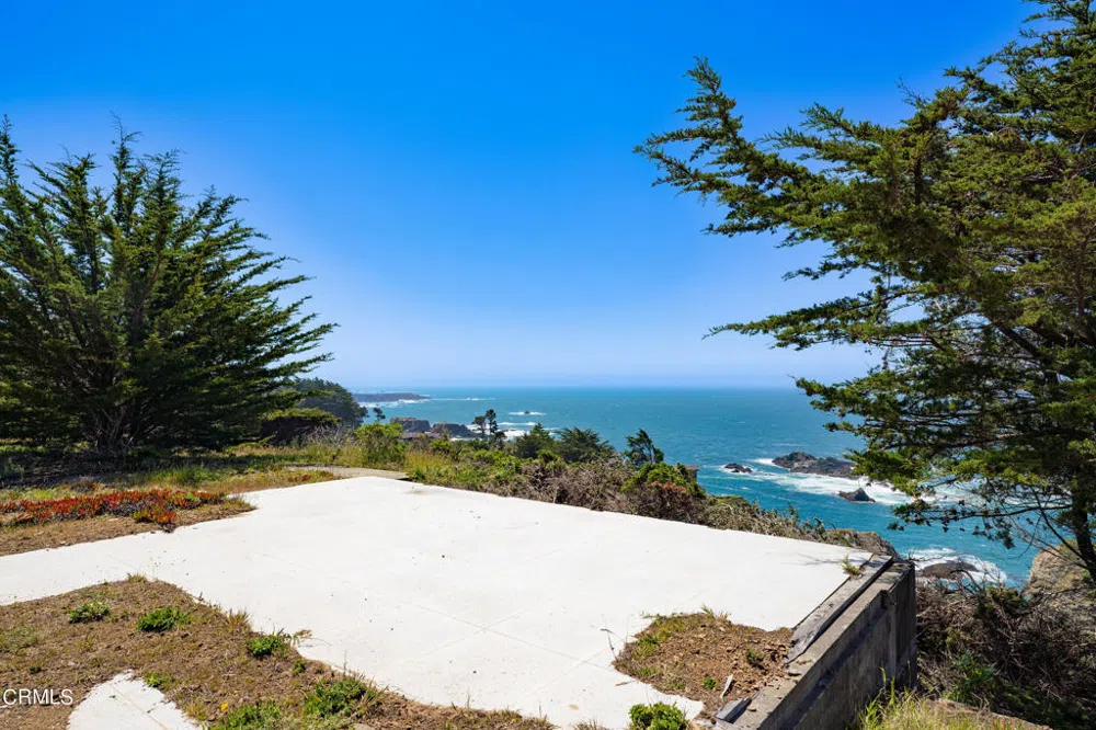 6030 Highway 1 Little River, CA 95456