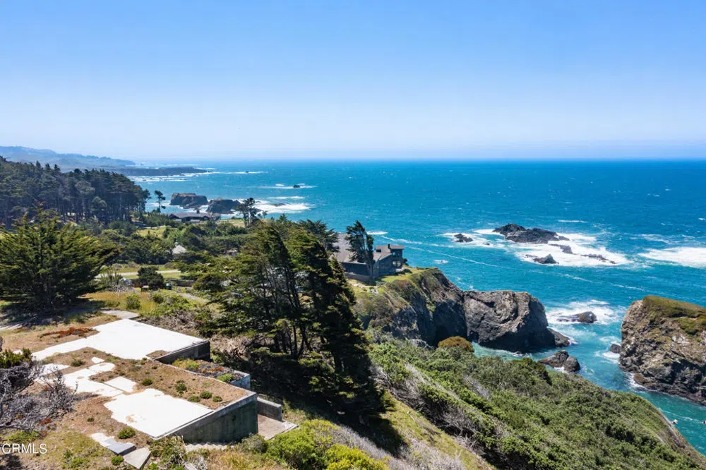 6030 Highway 1 Little River, CA 95456