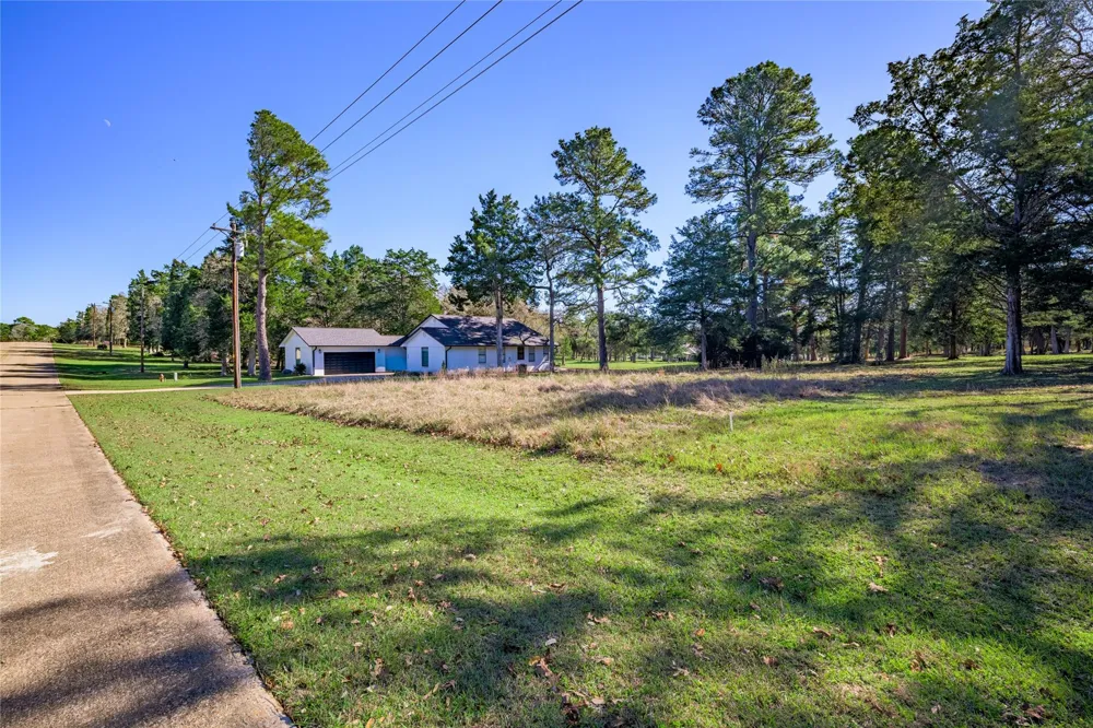 North Falls Dr New Ulm, TX 78950