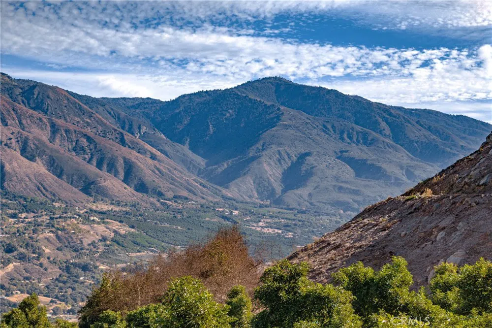 49 Maridge Road Valley Center, CA 92082