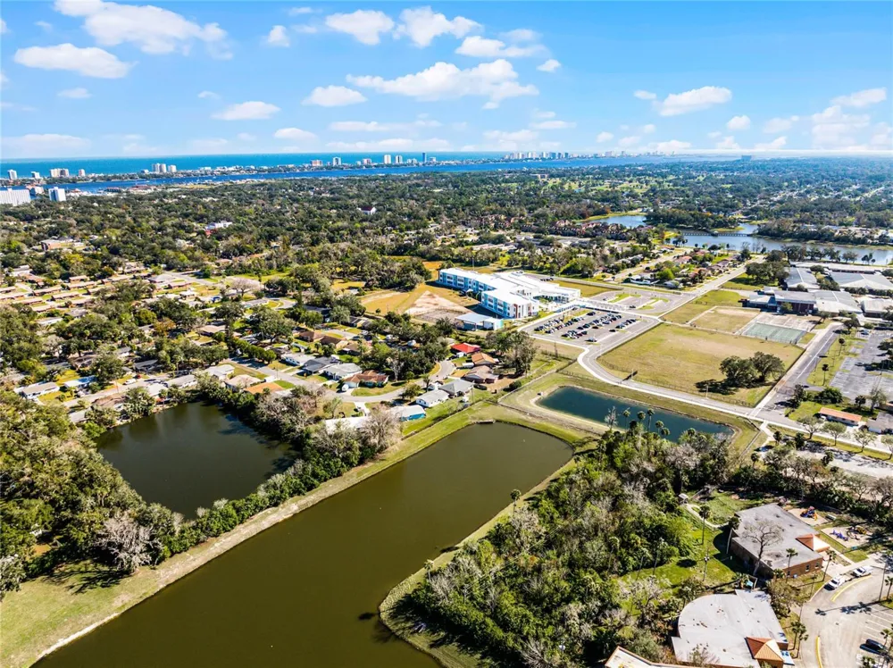 825 KOTTLE CIRCLE S Daytona Beach, FL 32114