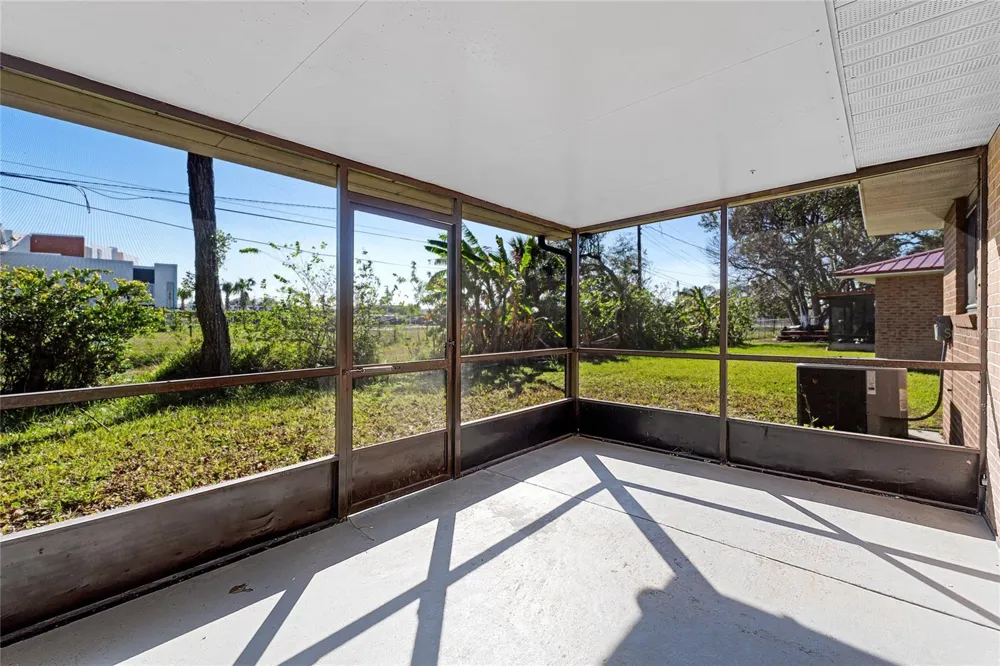 825 KOTTLE CIRCLE S Daytona Beach, FL 32114
