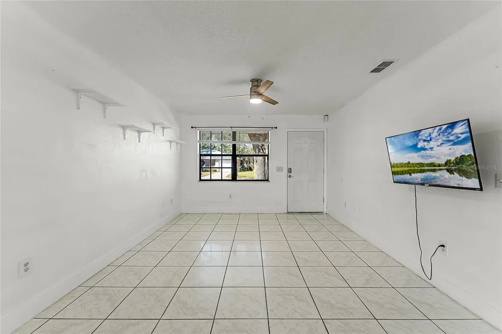 825 KOTTLE CIRCLE S Daytona Beach, FL 32114