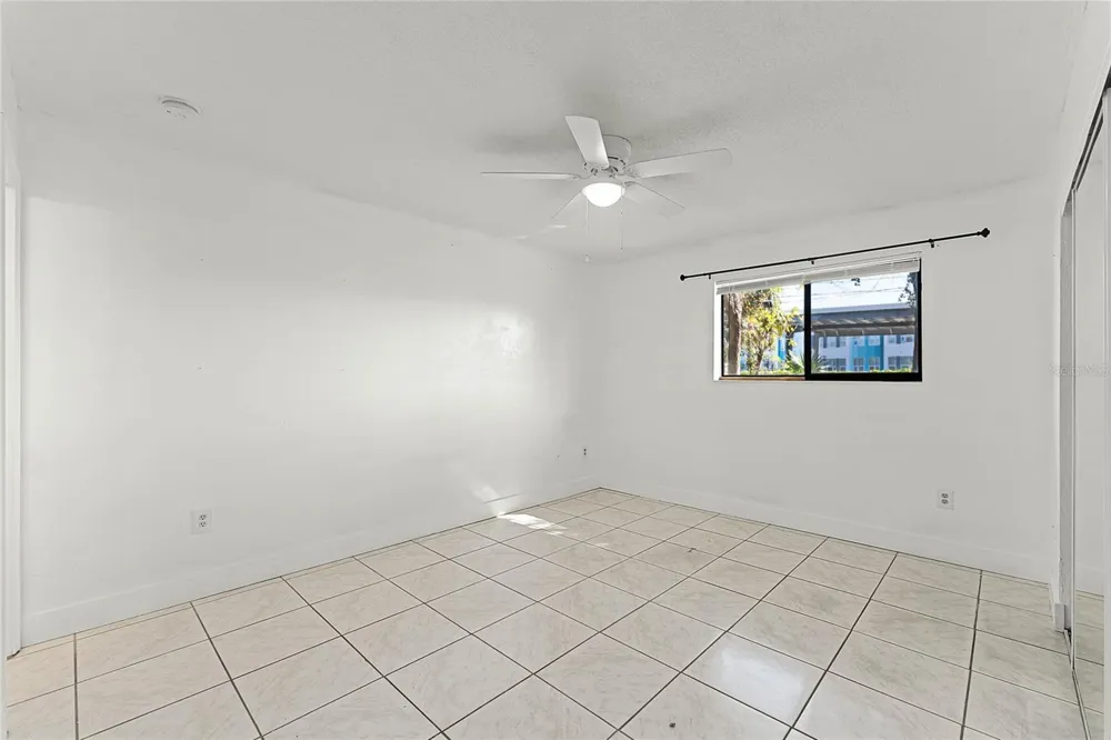 825 KOTTLE CIRCLE S Daytona Beach, FL 32114