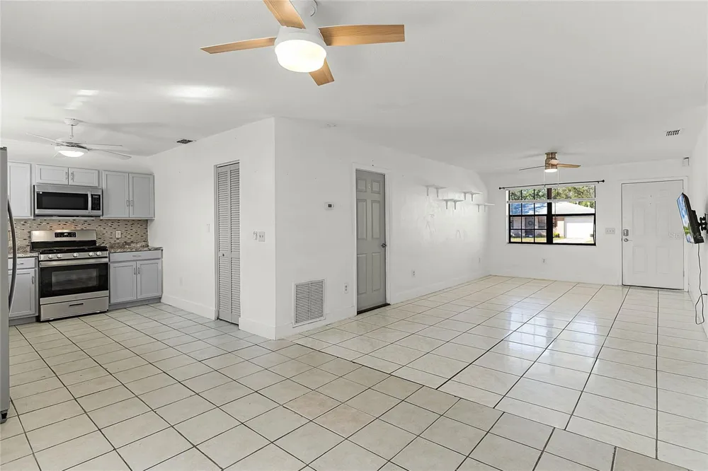 825 KOTTLE CIRCLE S Daytona Beach, FL 32114