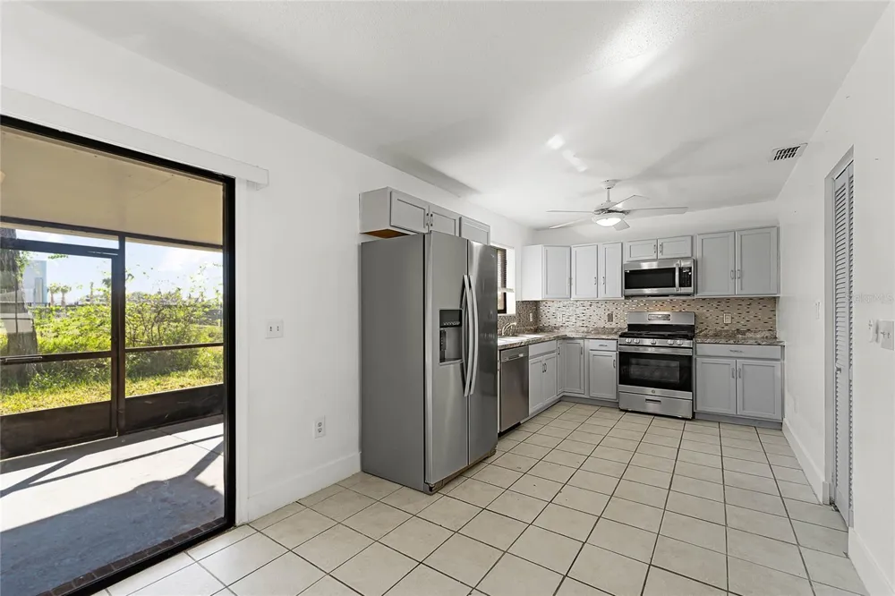 825 KOTTLE CIRCLE S Daytona Beach, FL 32114