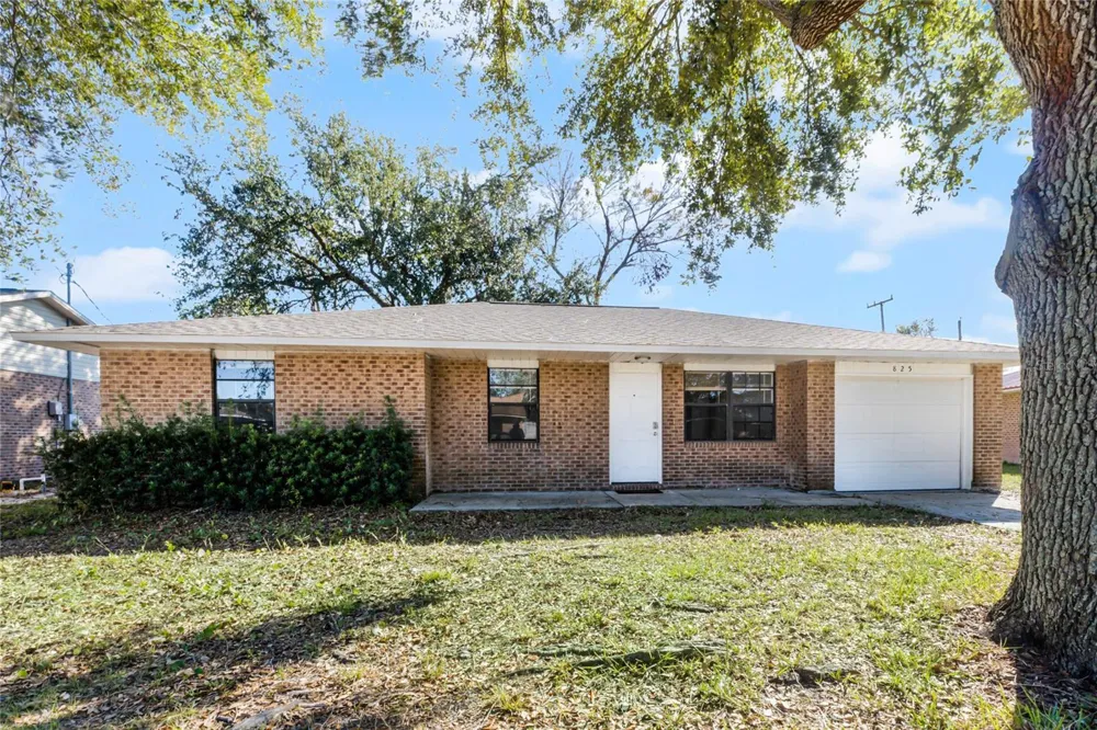 825 KOTTLE CIRCLE S Daytona Beach, FL 32114