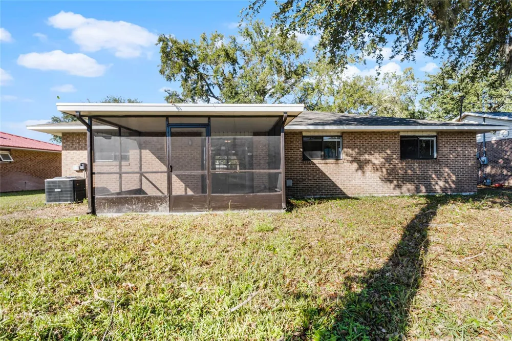825 KOTTLE CIRCLE S Daytona Beach, FL 32114