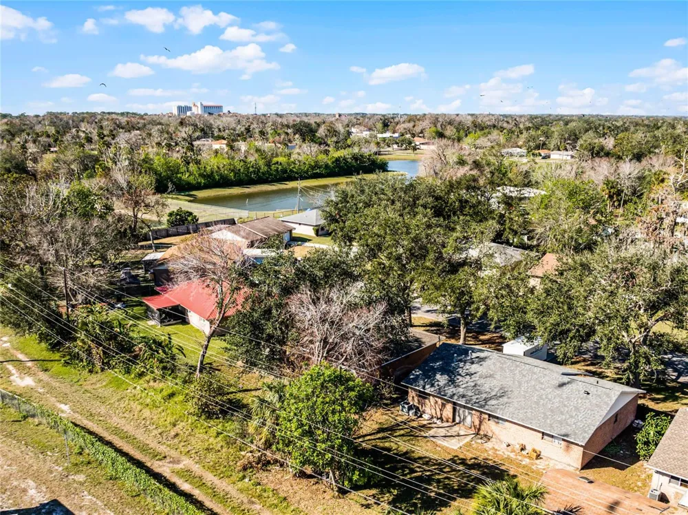 825 KOTTLE CIRCLE S Daytona Beach, FL 32114