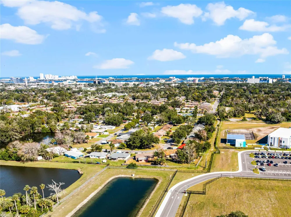 825 KOTTLE CIRCLE S Daytona Beach, FL 32114