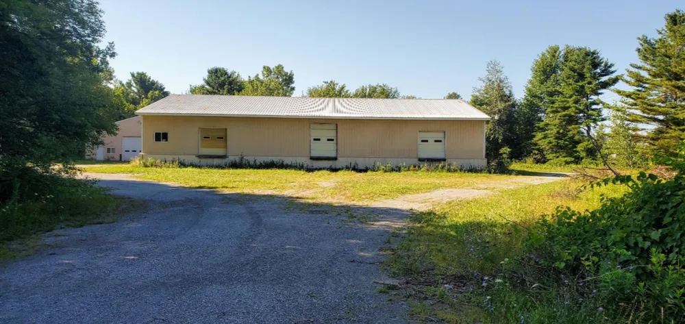 2025 E Sternberg Road Muskegon, MI 49444