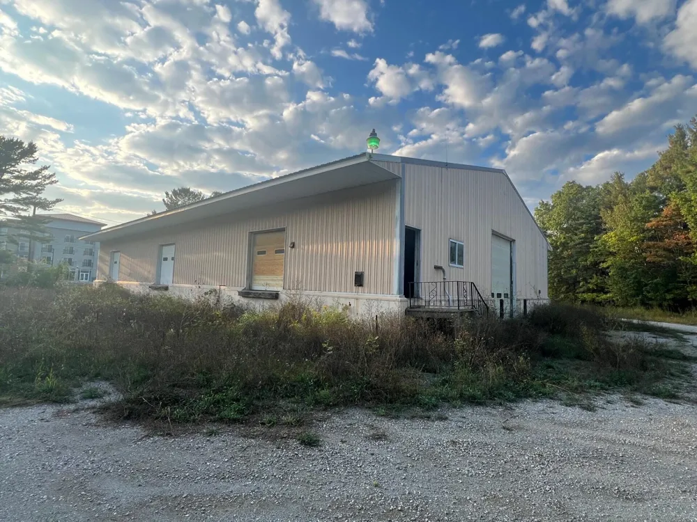 2025 E Sternberg Road Muskegon, MI 49444