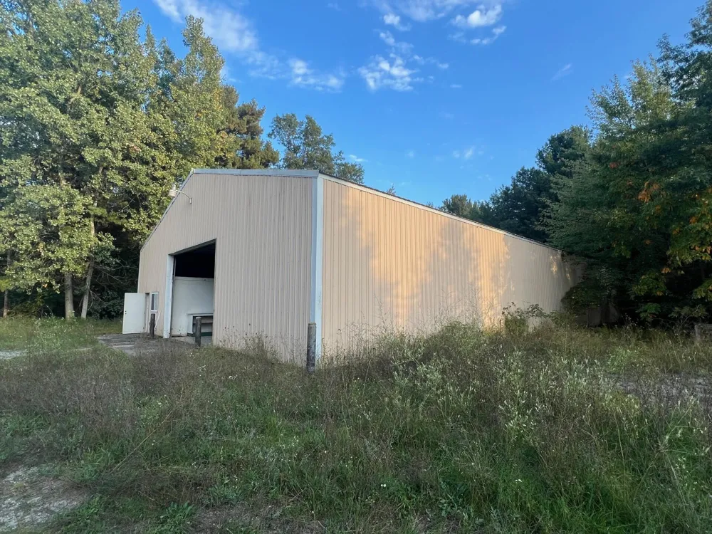 2025 E Sternberg Road Muskegon, MI 49444
