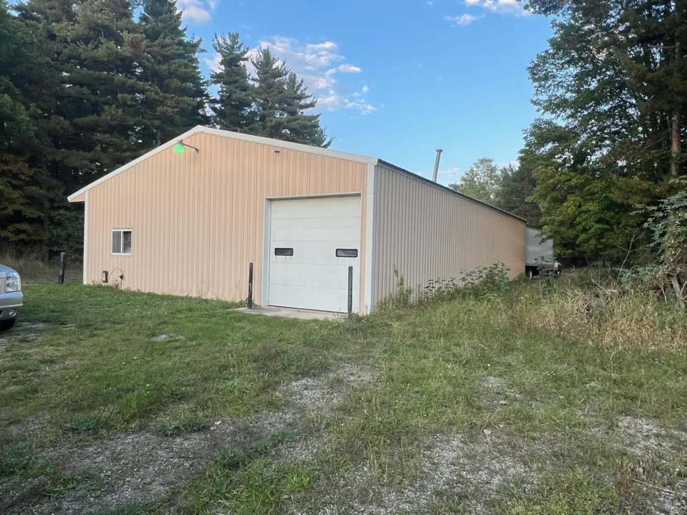 2025 E Sternberg Road Muskegon, MI 49444