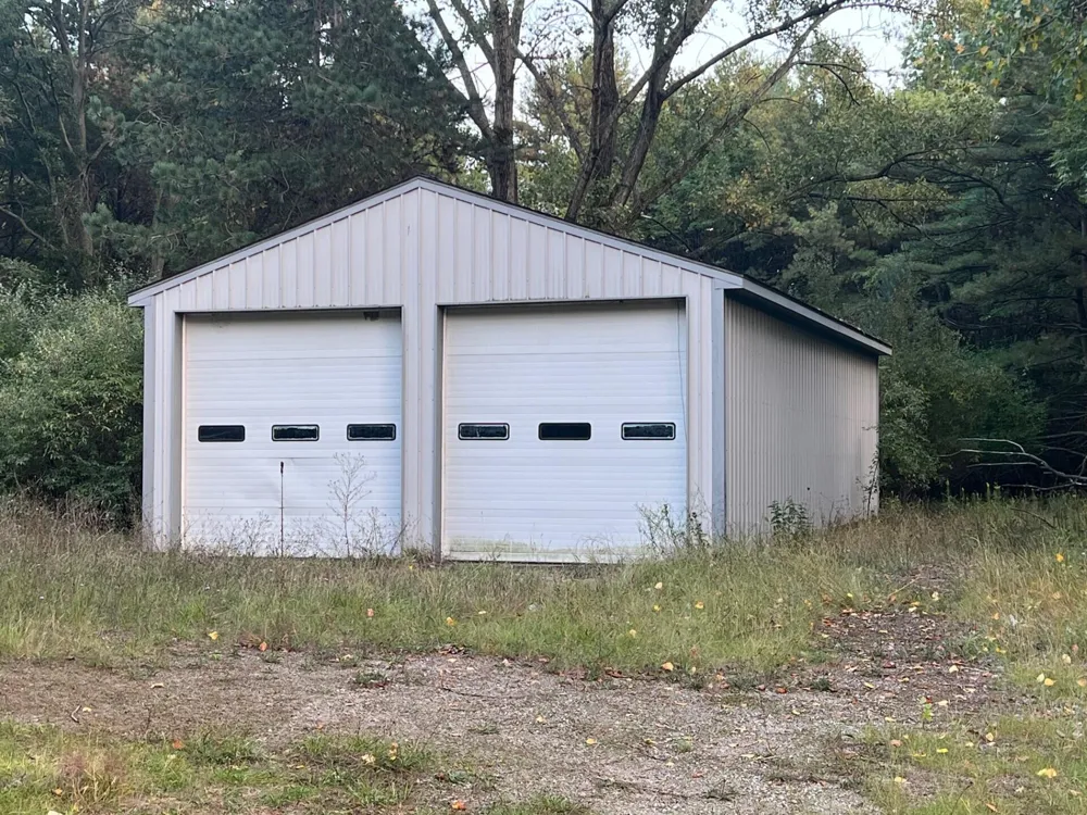 2025 E Sternberg Road Muskegon, MI 49444