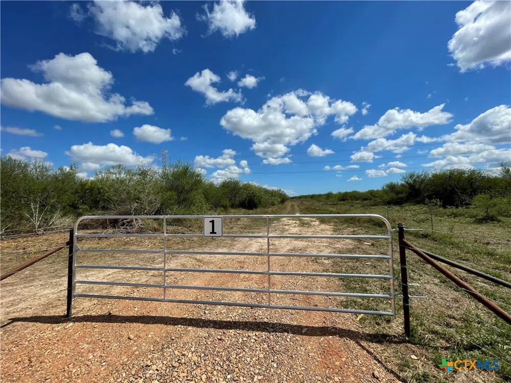 1787 FM 446 Victoria, TX 77905