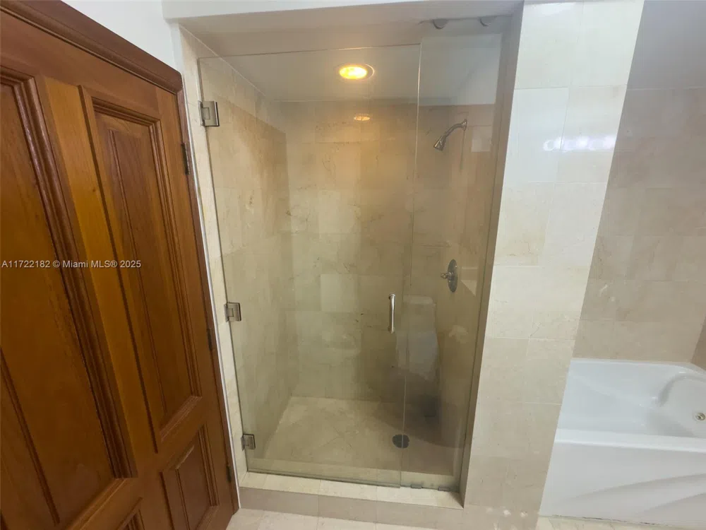 6365 Collins Ave #1506 Miami Beach, FL 33141