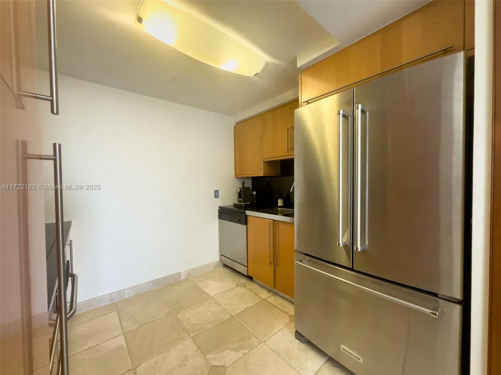 6365 Collins Ave #1506 Miami Beach, FL 33141