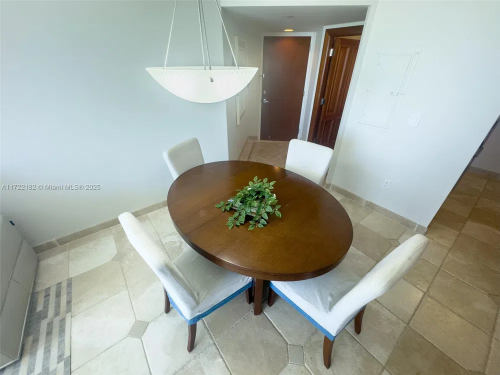 6365 Collins Ave #1506 Miami Beach, FL 33141
