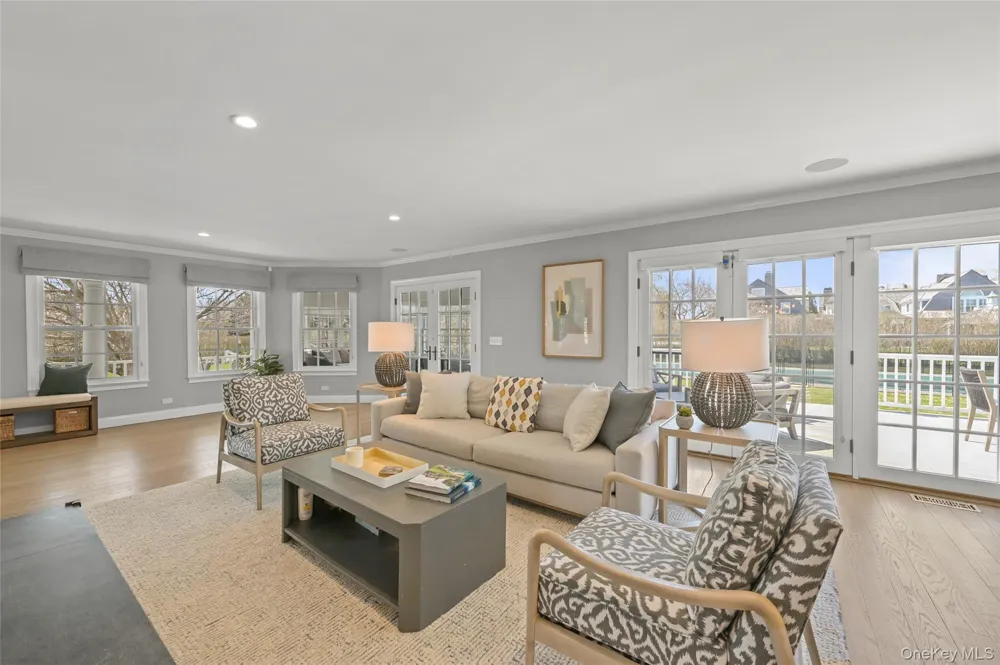 245 Oneck Lane Westhampton Beach, NY 11978