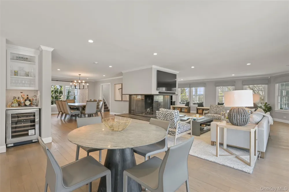 245 Oneck Lane Westhampton Beach, NY 11978
