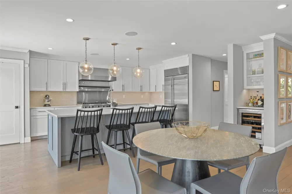 245 Oneck Lane Westhampton Beach, NY 11978