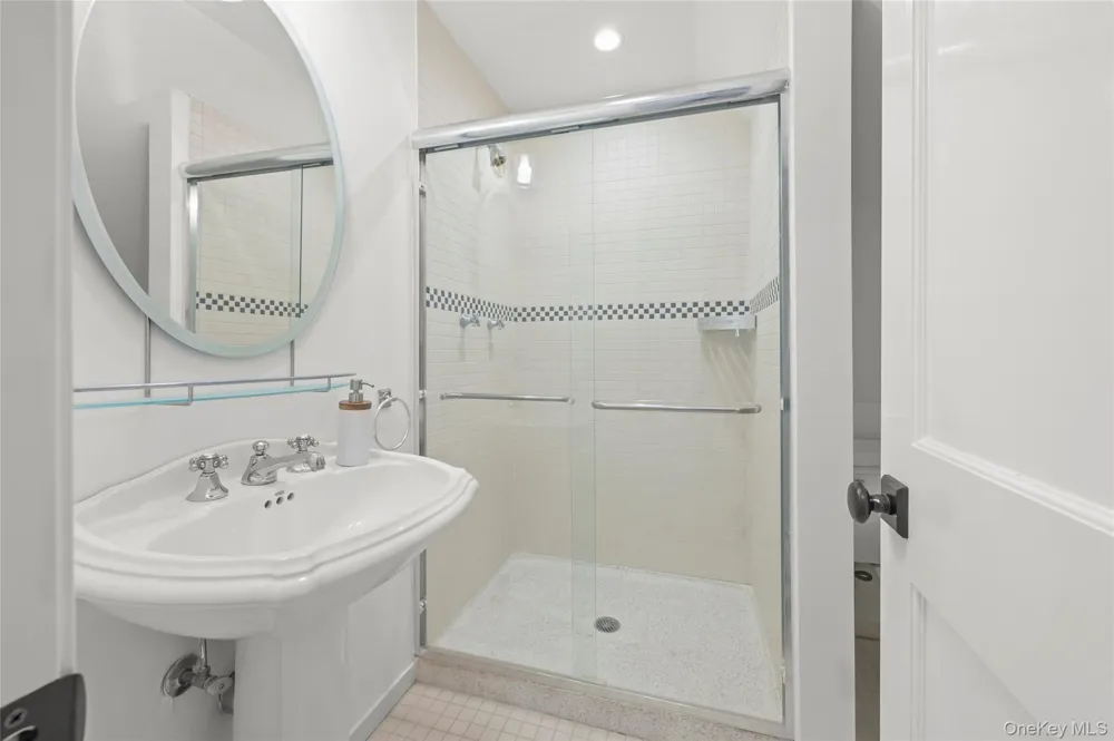 245 Oneck Lane Westhampton Beach, NY 11978