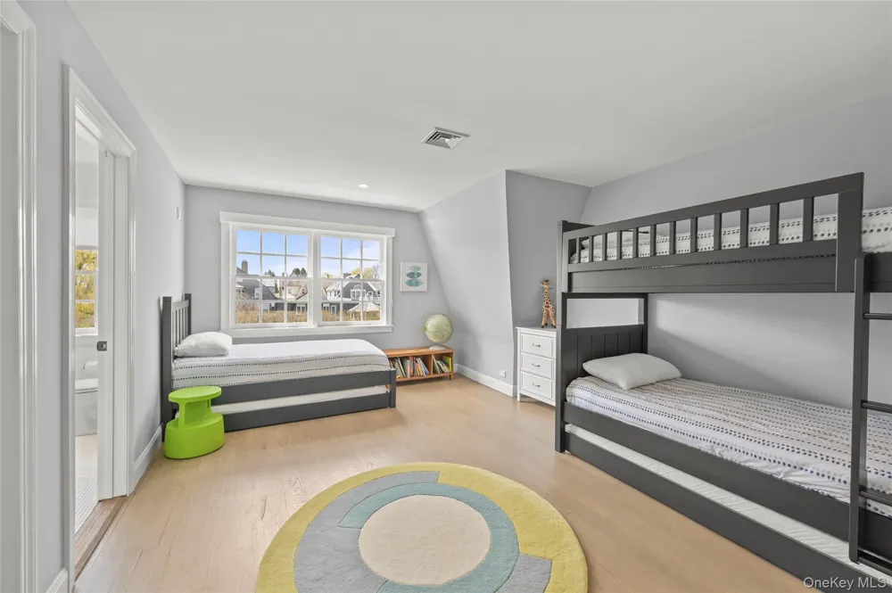 245 Oneck Lane Westhampton Beach, NY 11978
