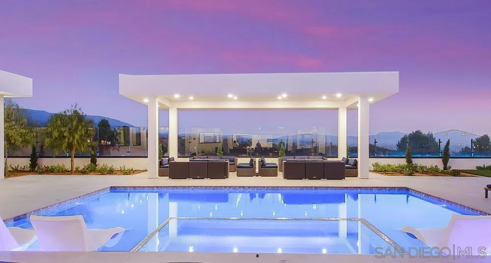 35298 Calle Campo Temecula, CA 92592
