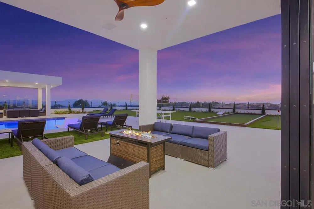 35298 Calle Campo Temecula, CA 92592