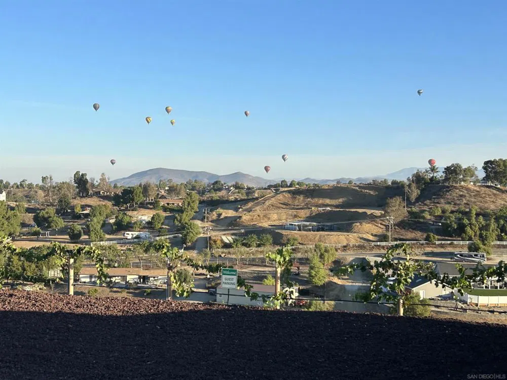 35298 Calle Campo Temecula, CA 92592