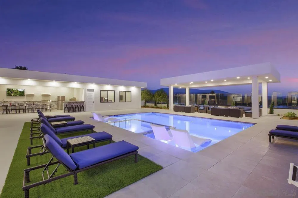 35298 Calle Campo Temecula, CA 92592