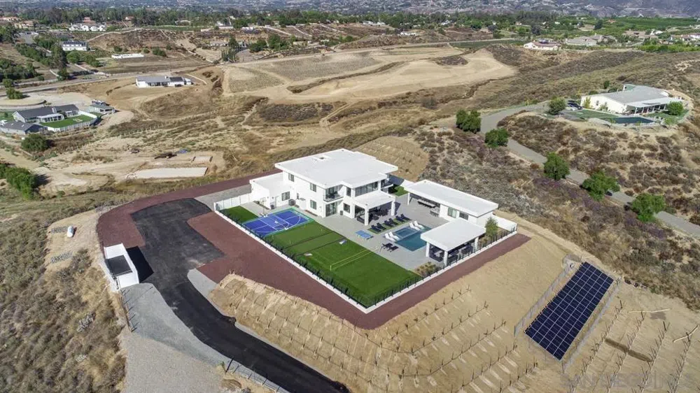 35298 Calle Campo Temecula, CA 92592